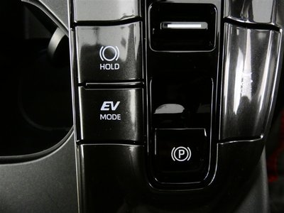 TOYOTA CROWN SPORT - 9