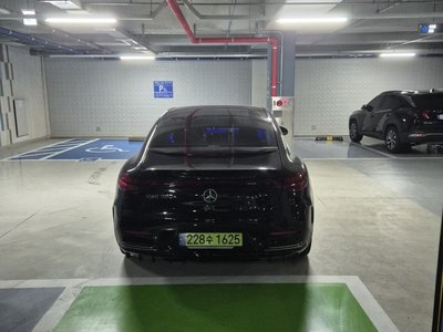 2024 Mercedes-BENZ EQE photo 7