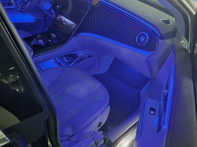 2024 Mercedes-BENZ EQE photo 1