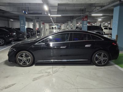 2024 Mercedes-BENZ EQE photo 6