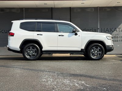 TOYOTA LAND CRUISER 300 - 4