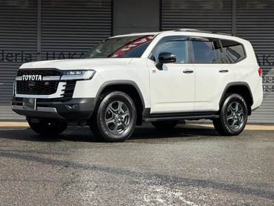 TOYOTA LAND CRUISER 300 - 3
