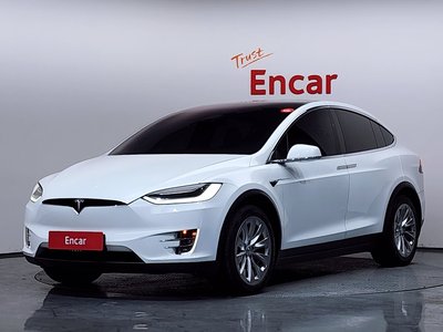 TESLA MODEL X - 1