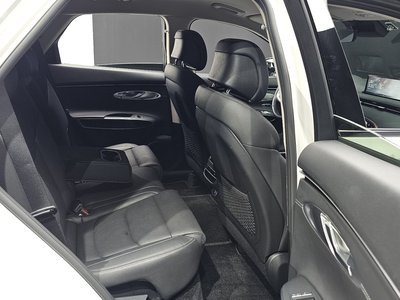 2022 Genesis GV70 — миниатюра 16