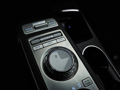 2022 Genesis GV70 — миниатюра 12