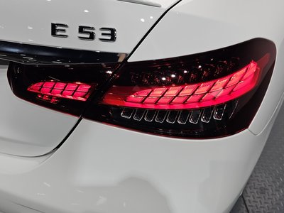 MERCEDES-BENZ E-CLASS - 10