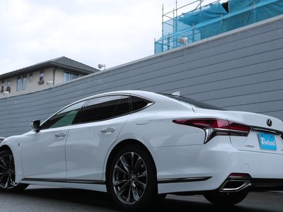 LEXUS LS - 6