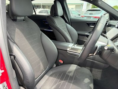 صورة مصغرة 21 لـ 2025 Mercedes-BENZ C-CLASS