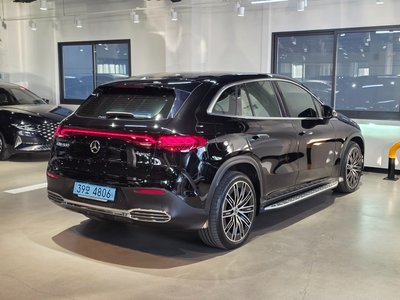 MERCEDES-BENZ EQE - 3