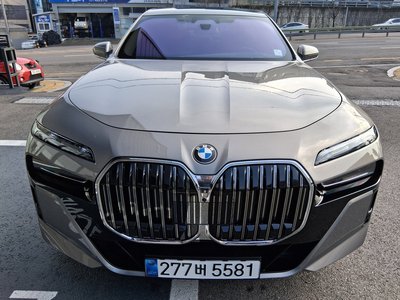 BMW 7 SERIES