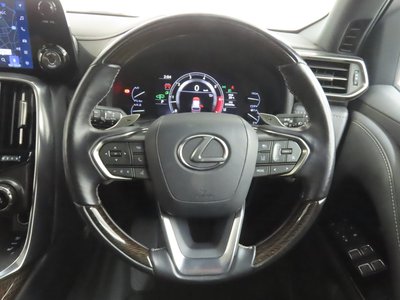 LEXUS LX - 10