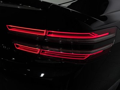 GENESIS G80 (RG3) - 10