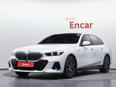 2024 BMW 5 SERIES 照片 1