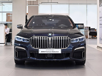 BMW 7 SERIES