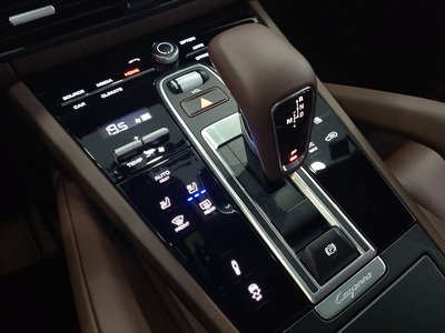 2023 Porsche CAYENNE 照片 9