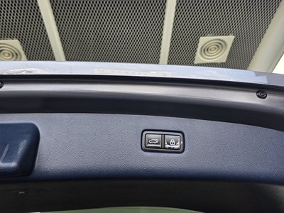 2021 Genesis GV80 thumbnail 32