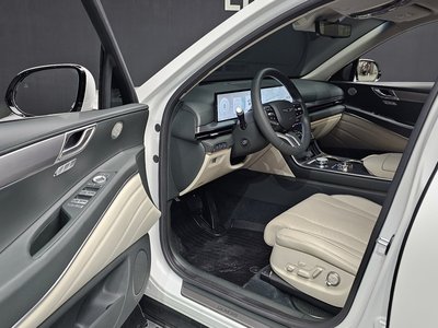 2024 Genesis GV80 photo 10