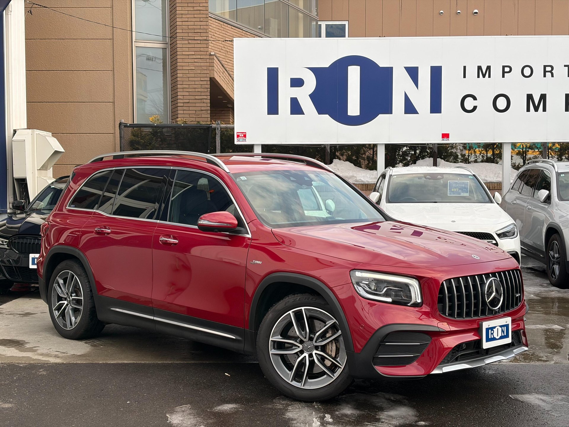 MERCEDES-BENZ GLB AMG - View 1