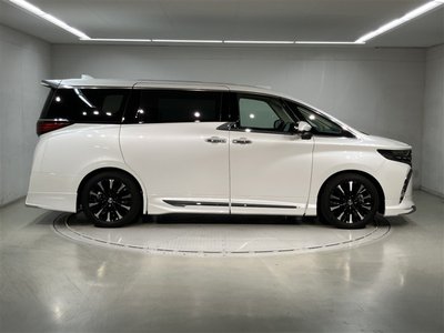 2025 Toyota ALPHARD 照片 3
