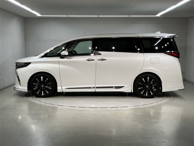 2025 Toyota ALPHARD 照片 2
