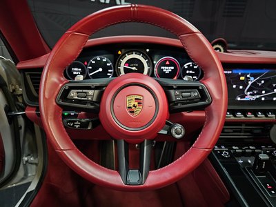 2022 Porsche 911 — миниатюра 13