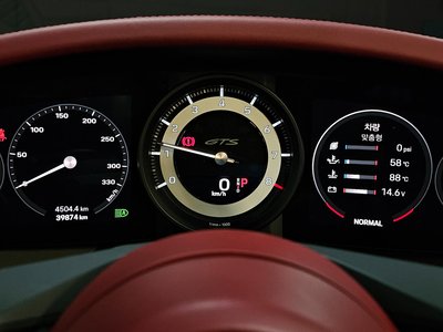2022 Porsche 911 — миниатюра 17