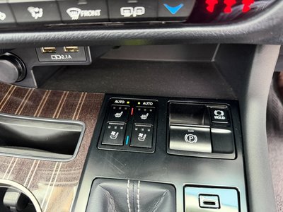 2021 Lexus RX thumbnail 33