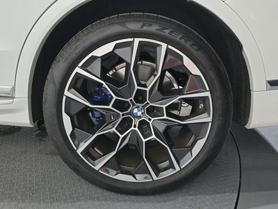 BMW X7 - 8