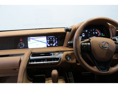 صورة 3 لـ 2018 Lexus LC