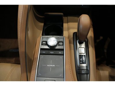 صورة مصغرة 34 لـ 2018 Lexus LC
