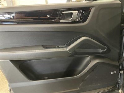صورة مصغرة 34 لـ 2021 Porsche CAYENNE