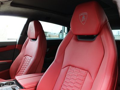 LAMBORGHINI URUS - 7