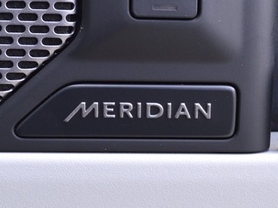 LAND ROVER DEFENDER - 9