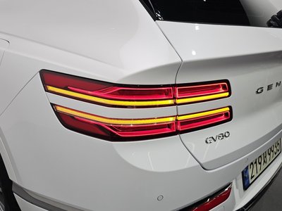 GENESIS GV80 - 10