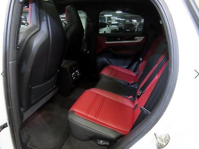 PORSCHE CAYENNE - 5