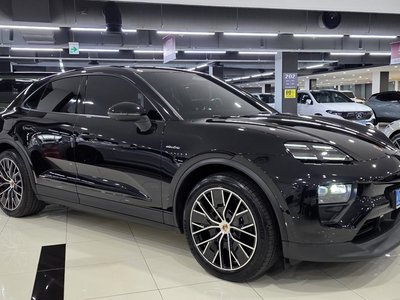 PORSCHE MACAN - 2