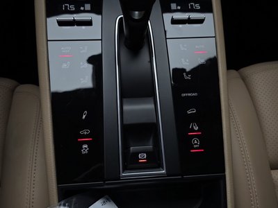 2023 Porsche MACAN — миниатюра 23