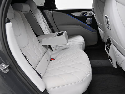 2025 BMW XM — миниатюра 12