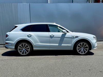 2025 Bentley BENTAYGA photo 5