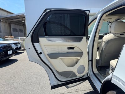 2025 Bentley BENTAYGA — миниатюра 42