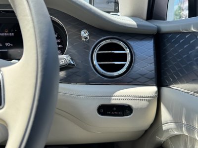 2025 Bentley BENTAYGA — миниатюра 16