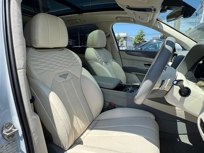 2025 Bentley BENTAYGA — миниатюра 21