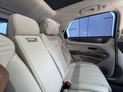2025 Bentley BENTAYGA — миниатюра 44