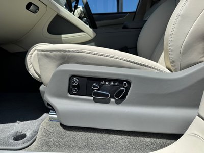 2025 Bentley BENTAYGA — миниатюра 41