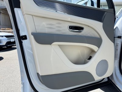 2025 Bentley BENTAYGA — миниатюра 35
