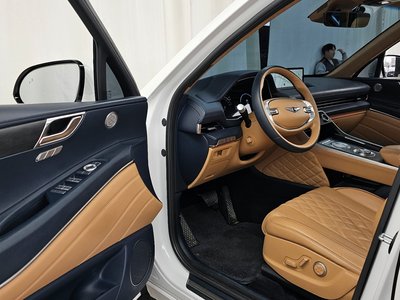 GENESIS GV80 - 10