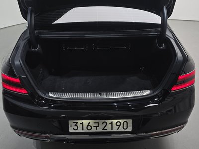 2021 Genesis G90 thumbnail 33