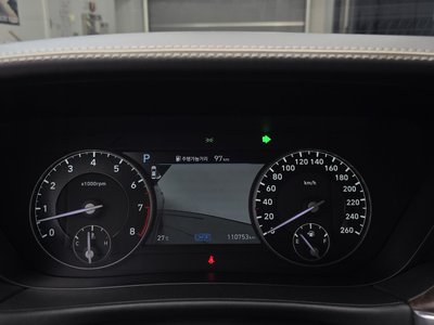 2021 Genesis G90 thumbnail 11