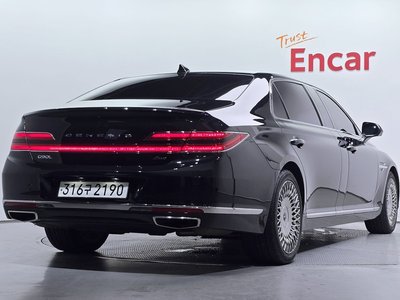 2021 Genesis G90 photo 4