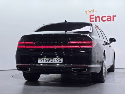 2021 Genesis G90 photo 3